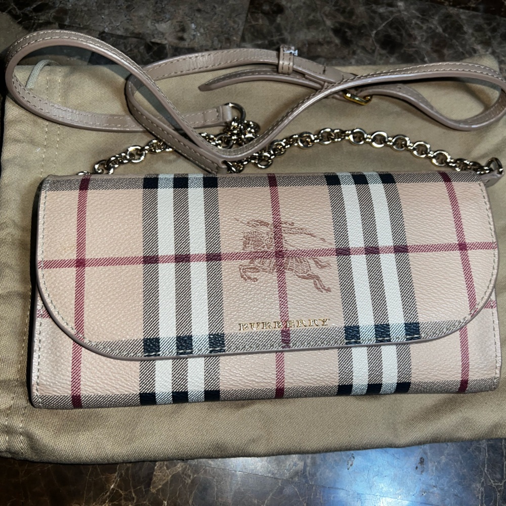 BURBERRY CHECK WALLET ON CHAIN